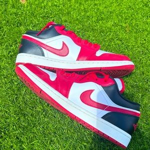 JORDAN 1 LOW RETRO RED TOE
